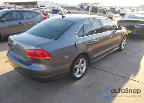 2015 Volkswagen Passat 1.8T Limited Edition из США, поврежденный, VIN 1VWAS7A37FC116915